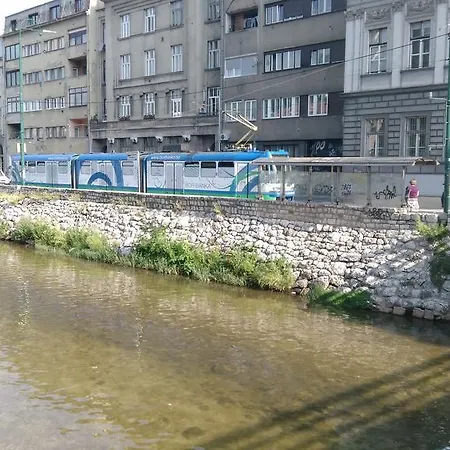 Apartment Center Drvenija