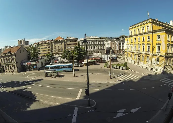 Center Drvenija شقة